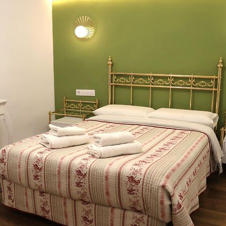 Sobre Los Tilos Apartamento Cuenca  Kültér fotó